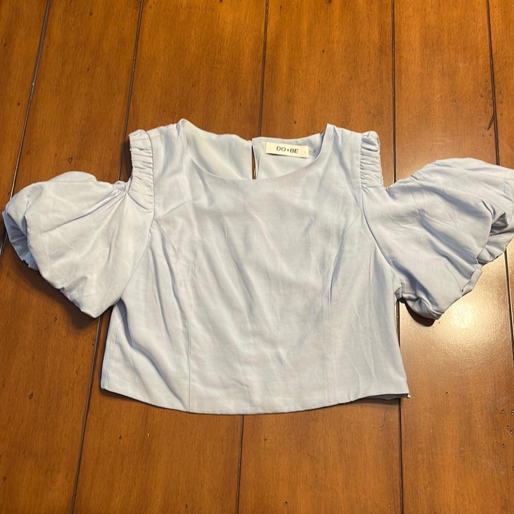 Light Blue Puffed Sleeve Crop Top